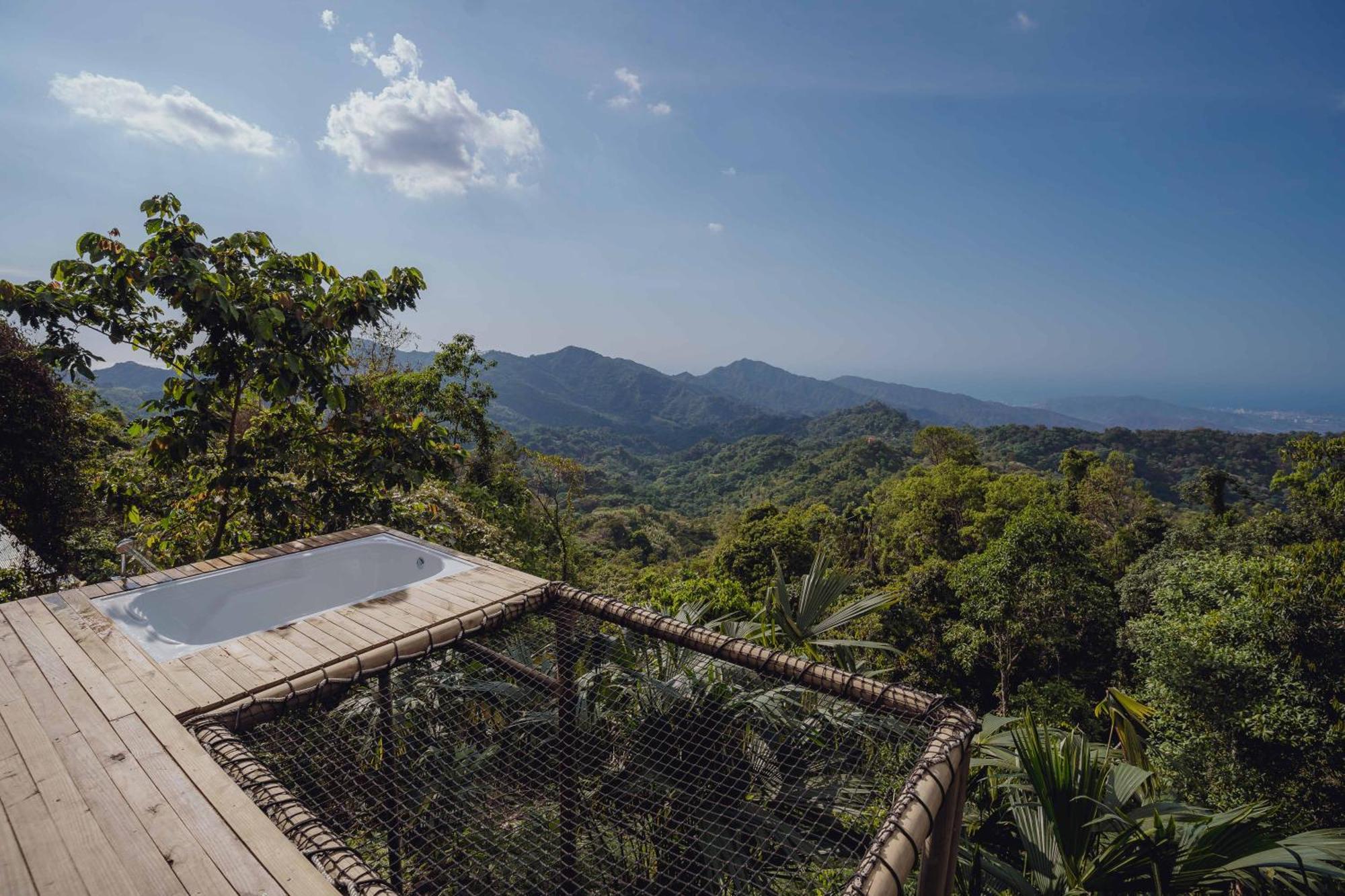 Bajo El Cielo Glamping * Minca